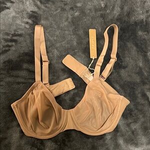 Skims No Show Molded Unlined Demi Bra 36C